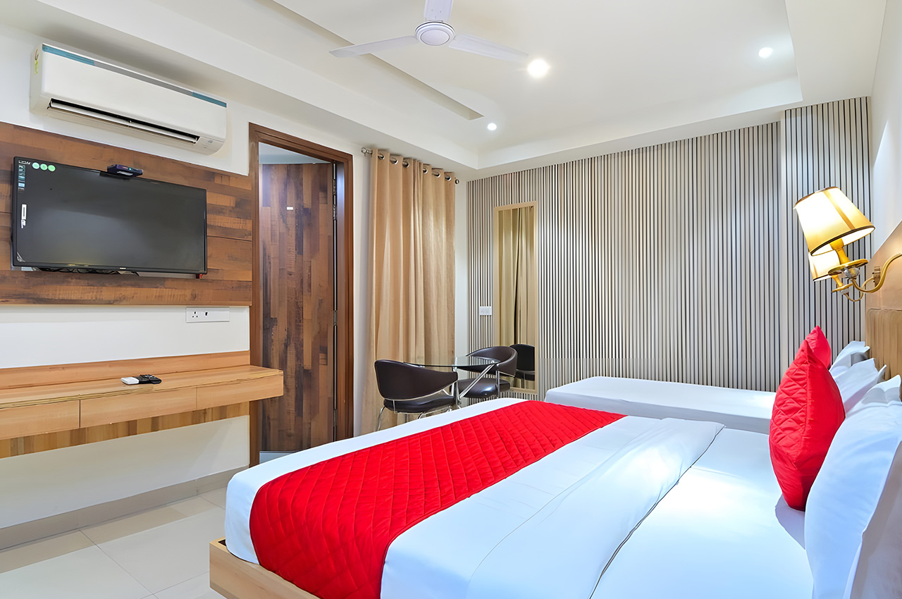 Deluxe Room W/O Balcony 2