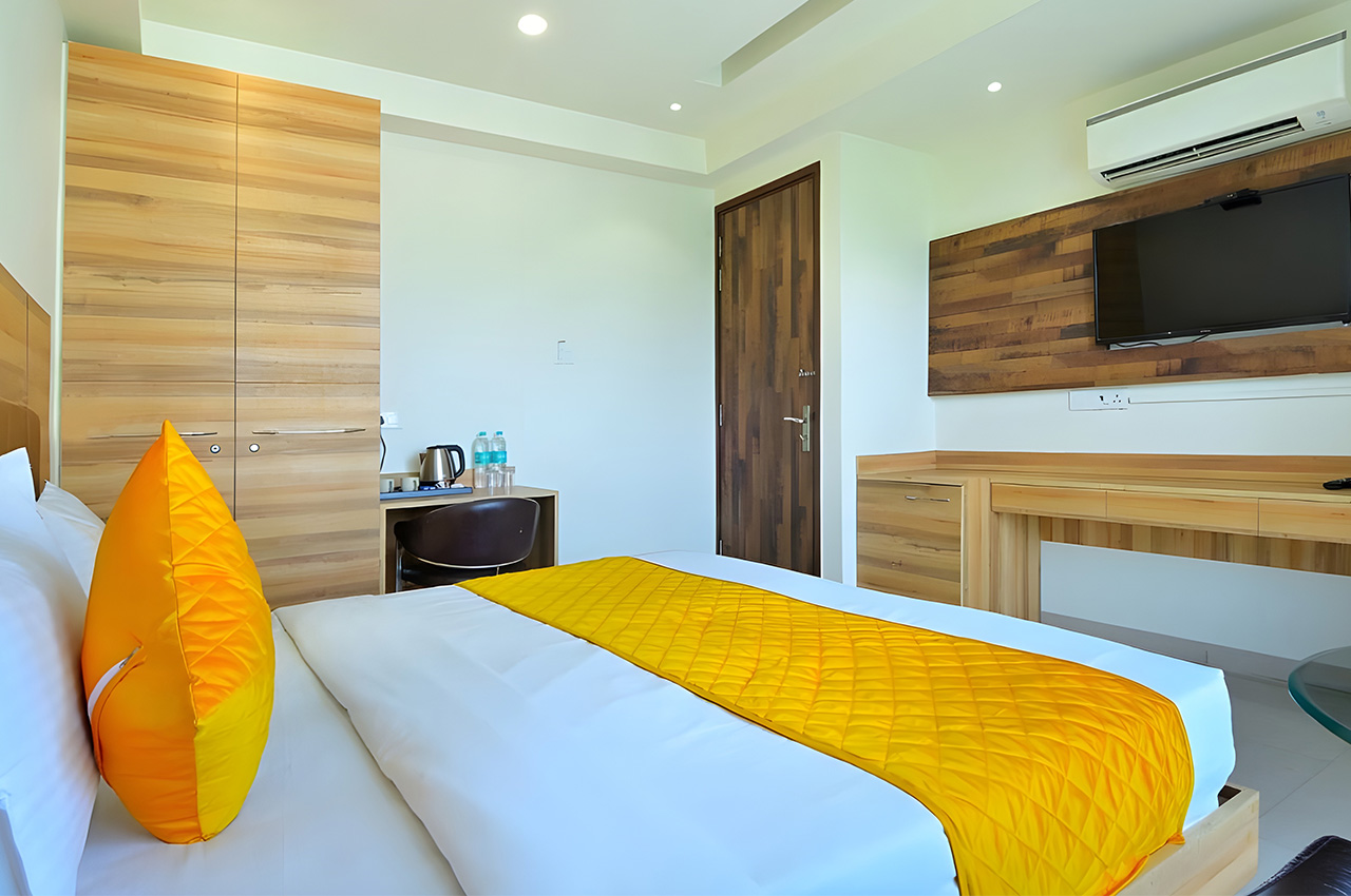Deluxe Room Image 3